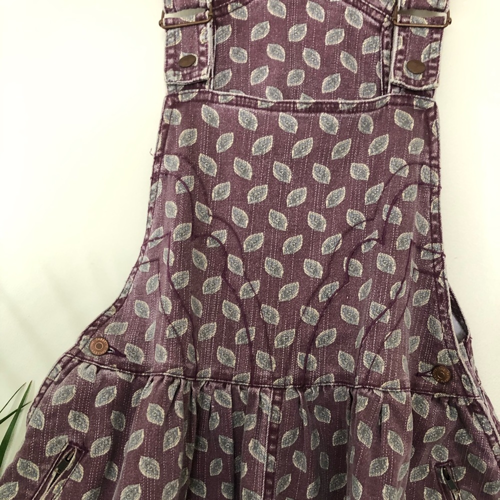 Overall dress
